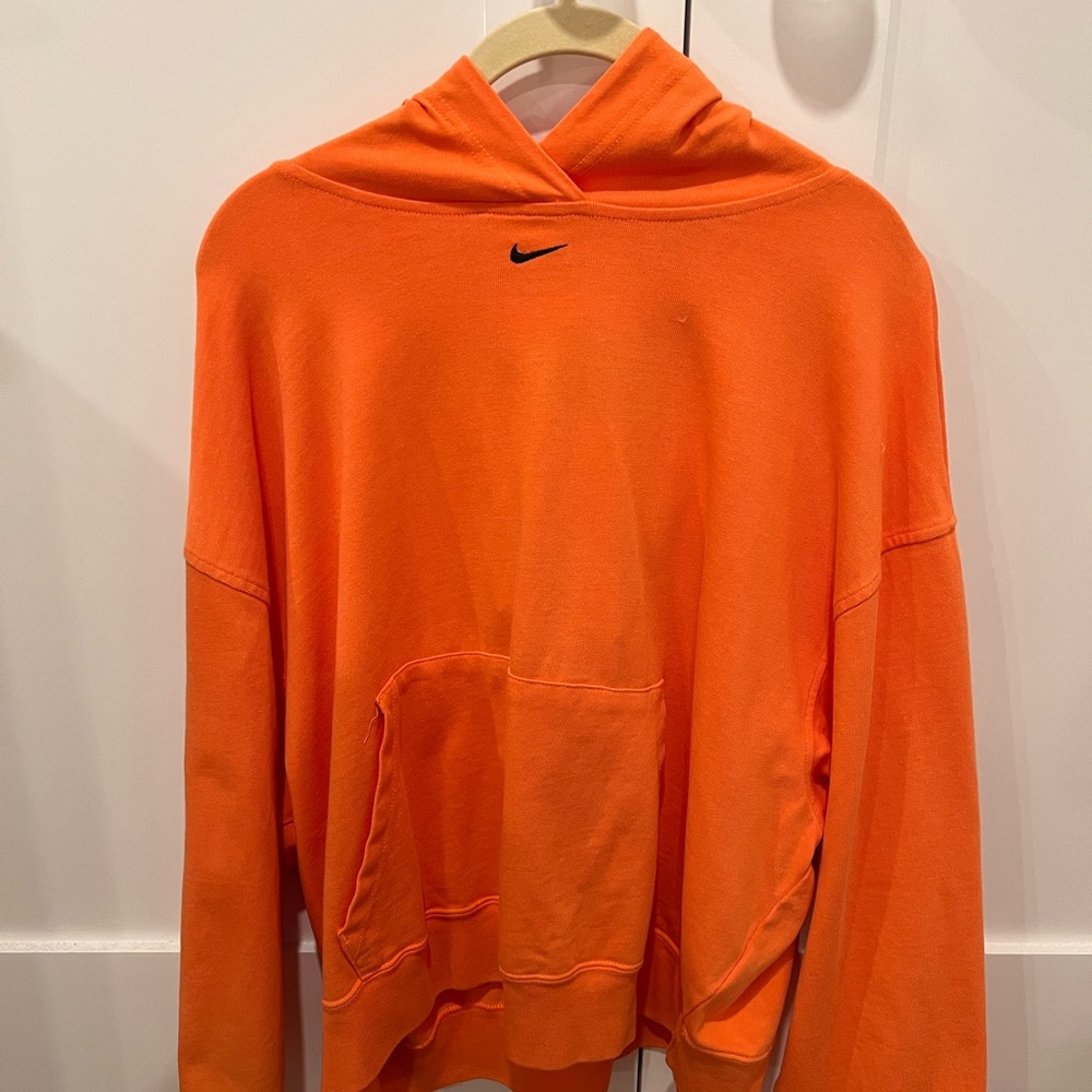 nike hoodie